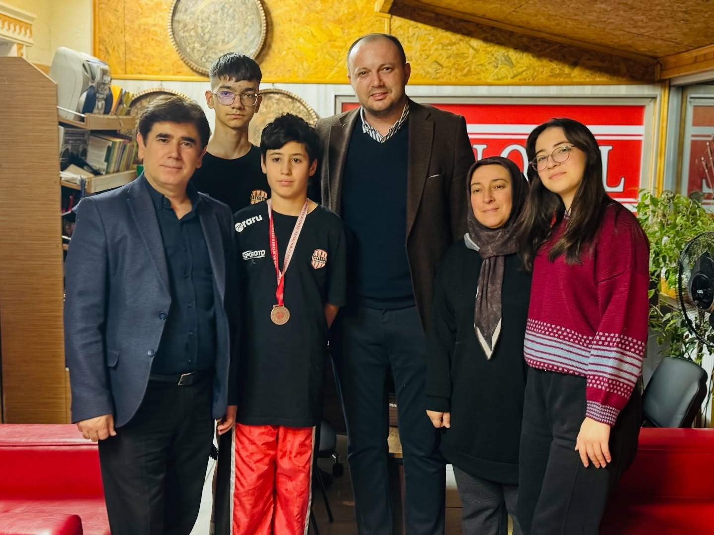 Akgül Şampiyonları Ziyaret Etti