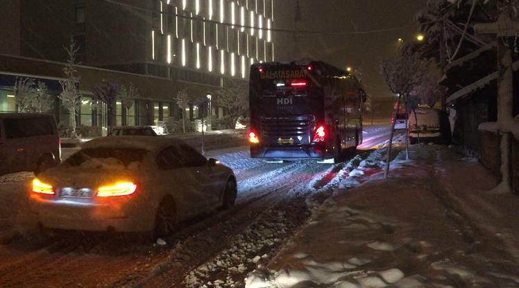 Galatasaray Dün Gece Boludan Ayrıldı