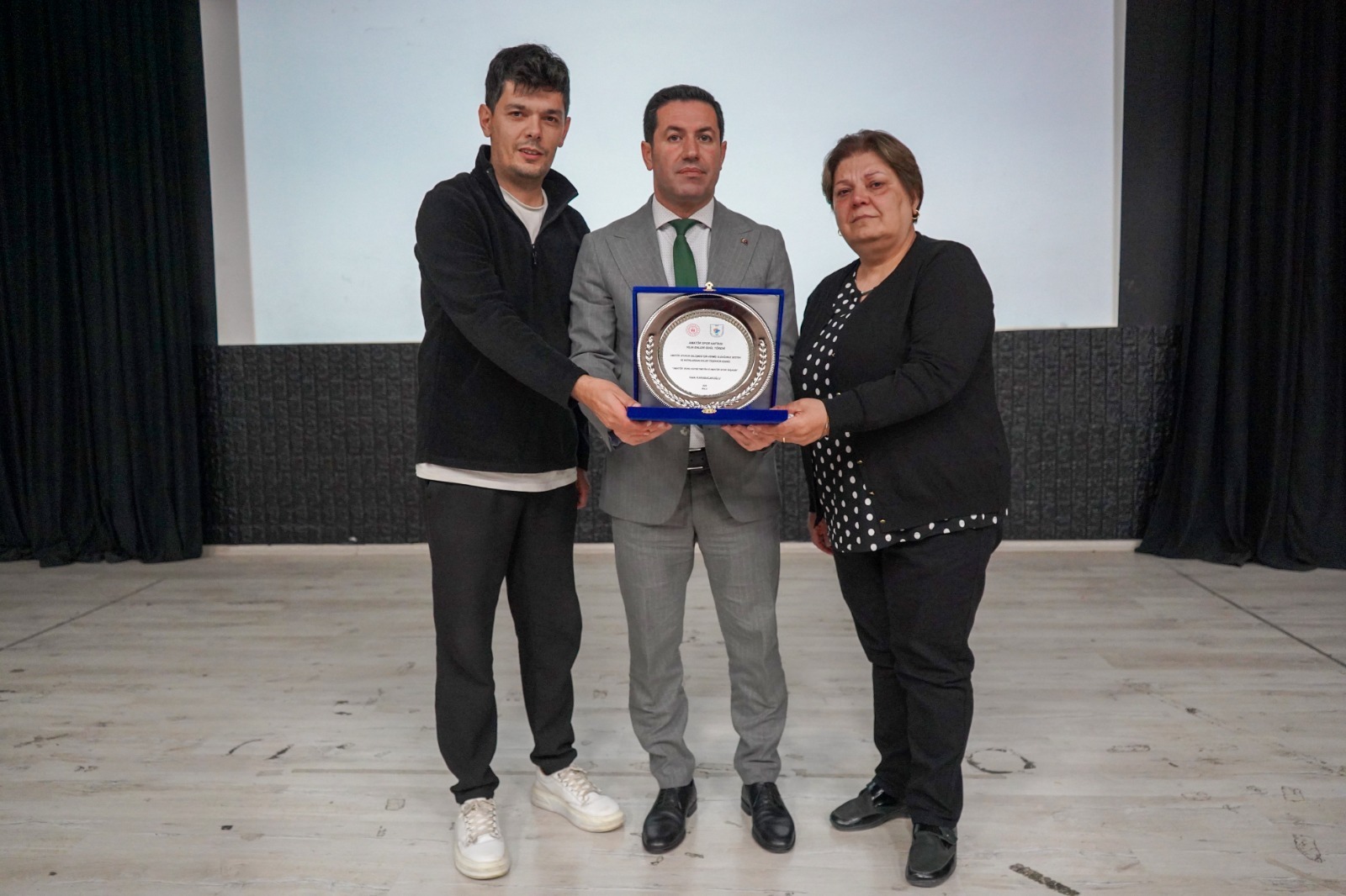 “Yılın Enleri” Ödüllendirildi