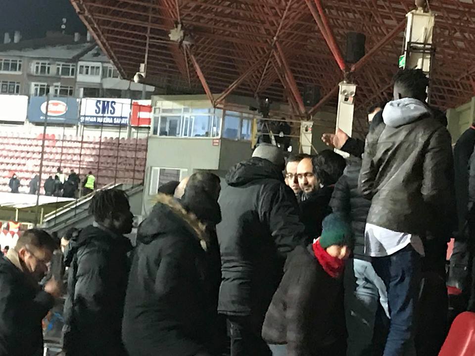 Yönetim İstifa Sesleri