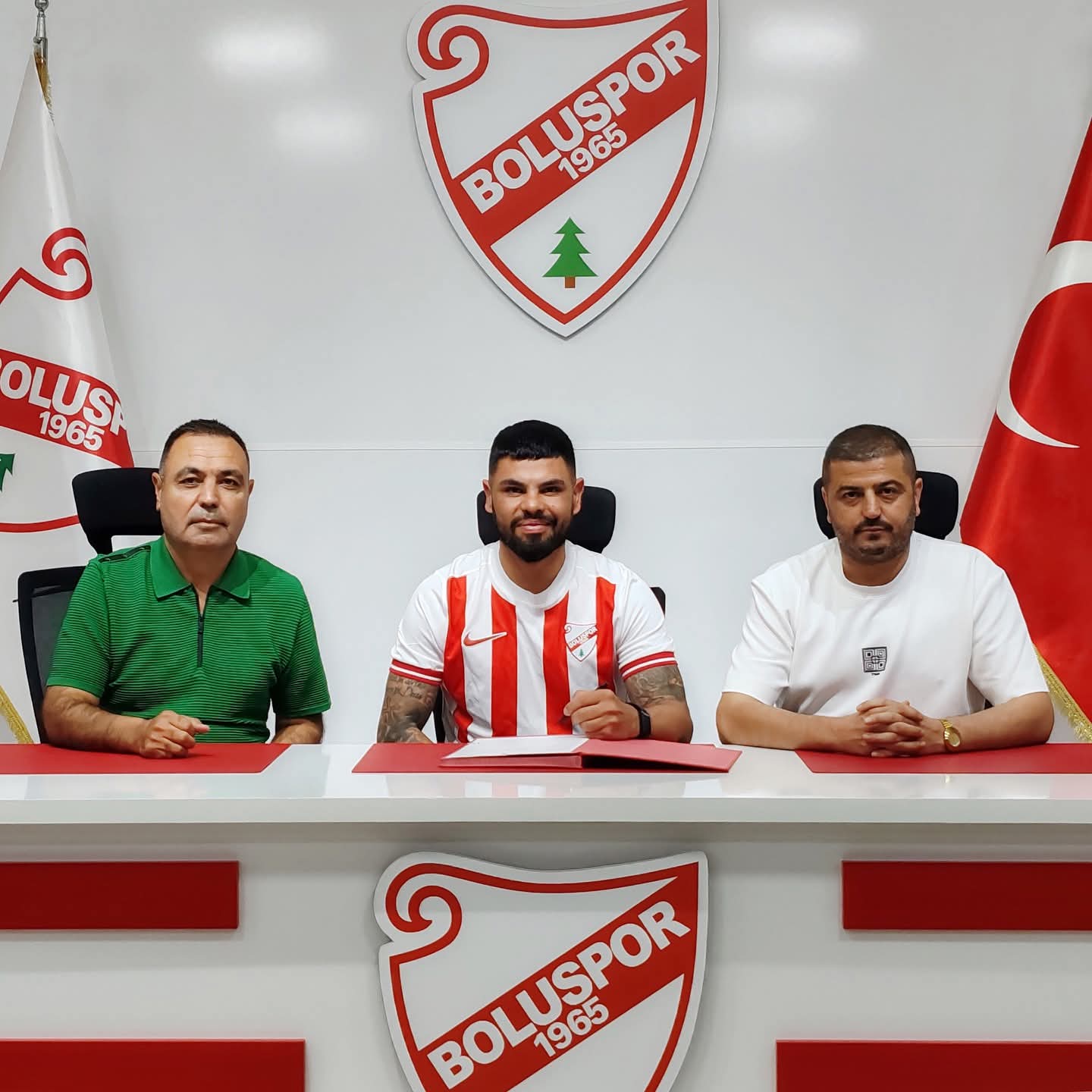 Beklenen İmza Atıldı! 