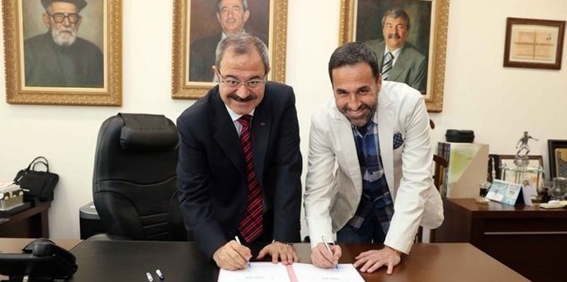  Gazişehir'in yeni hocası Yalçın Koşukavak