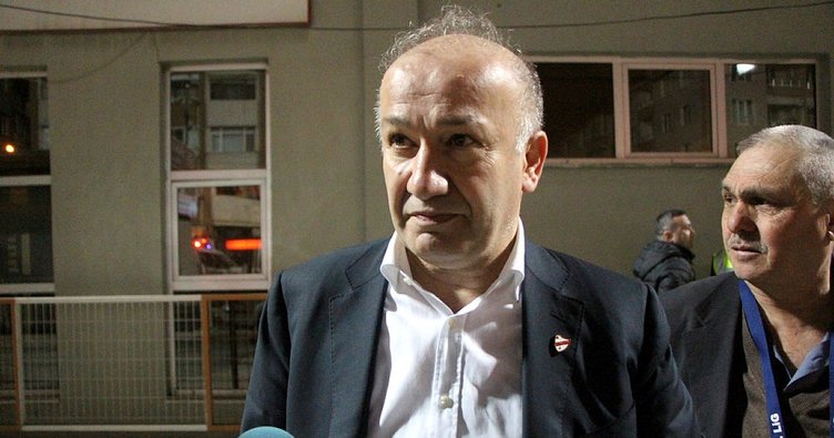  Hocamız, geçen sene çok başarılı işler yaptı. 