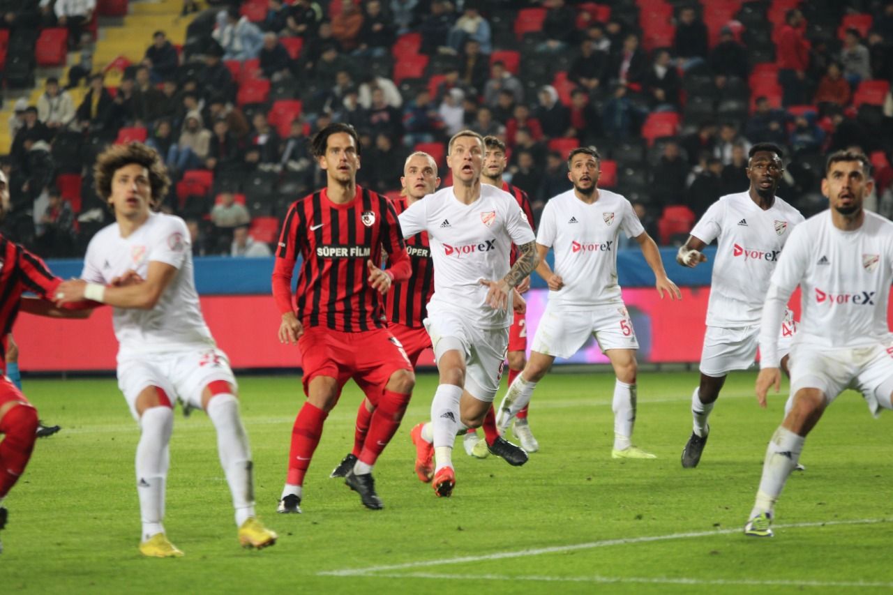 İMZASI AN MESELESİ