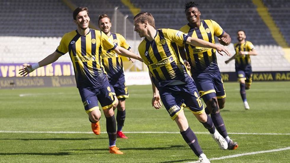  MKE ANKARAGÜCÜ 	3 - 2 	AKIN ÇORAP GİRESUNSPOR