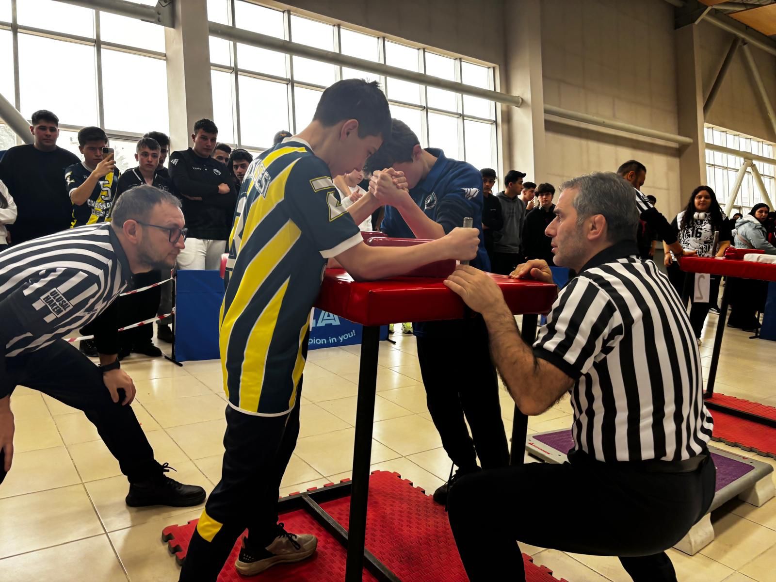 Okul Sporlarında Heyecan Sürüyor