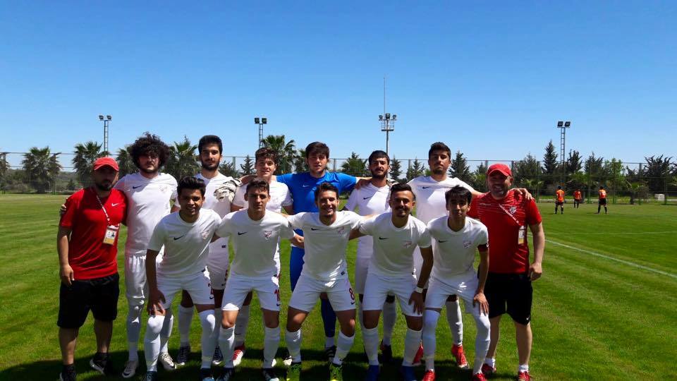 U21 Abilerinin Yolunda