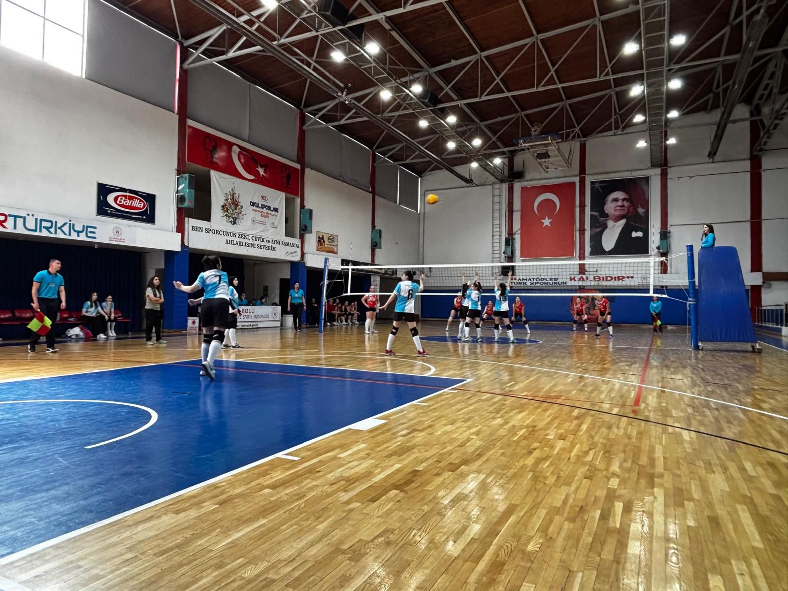 Voleybolda Heyecan Başladı